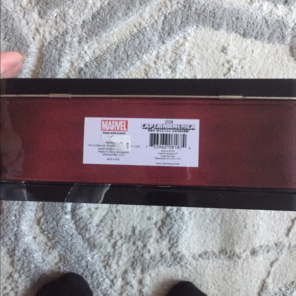 Captain America tin lunch box - Picture 5 of 7